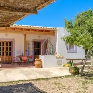 Casa Ibicenca En Cala D´hort Сasa de vacaciones